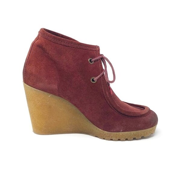 Barney's New York Suede Lace-Up Platform Wedge Gum Sole Wallabee Bootie. Size 6.